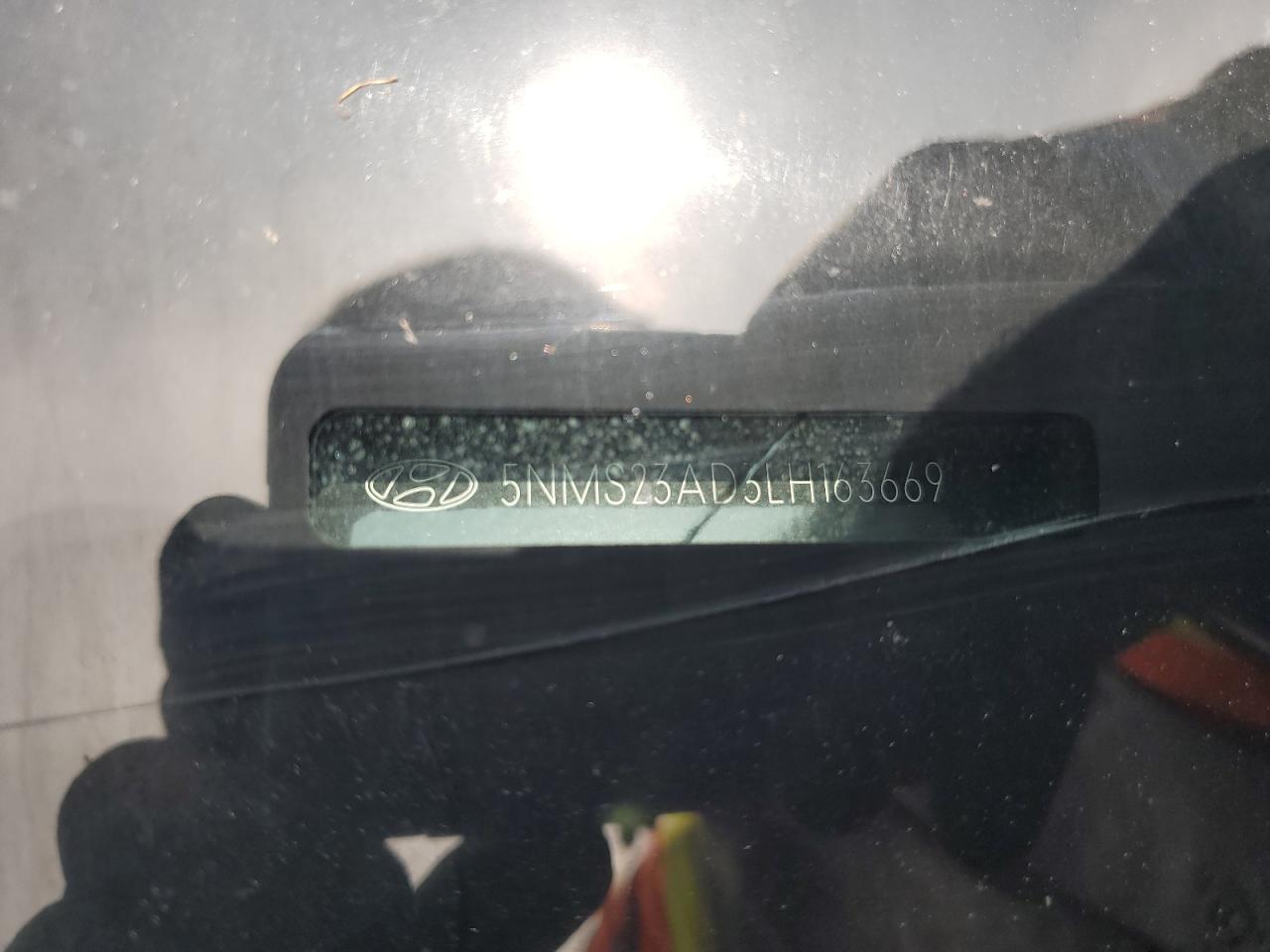 5NMS23AD3LH163669 2020 Hyundai Santa Fe Se