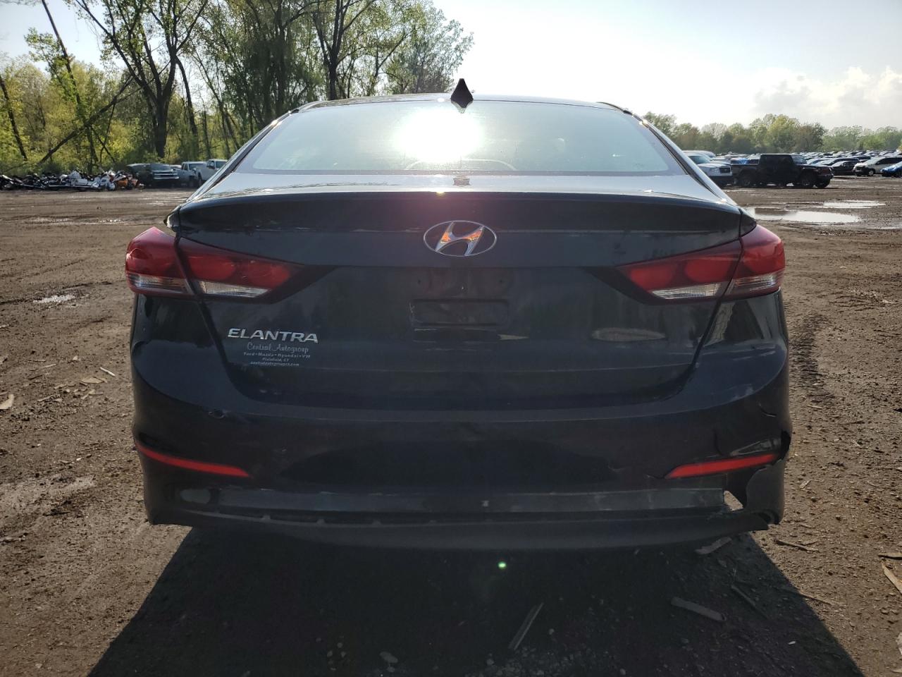 2017 Hyundai Elantra Se vin: 5NPD84LF5HH048769