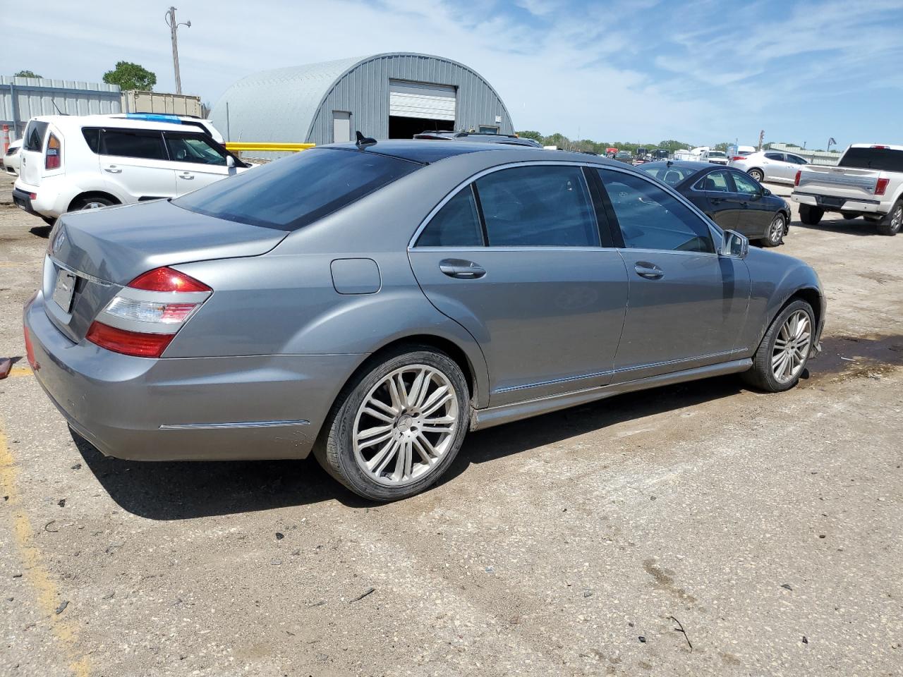 2013 Mercedes-Benz S 550 vin: WDDNG7DB8DA502184