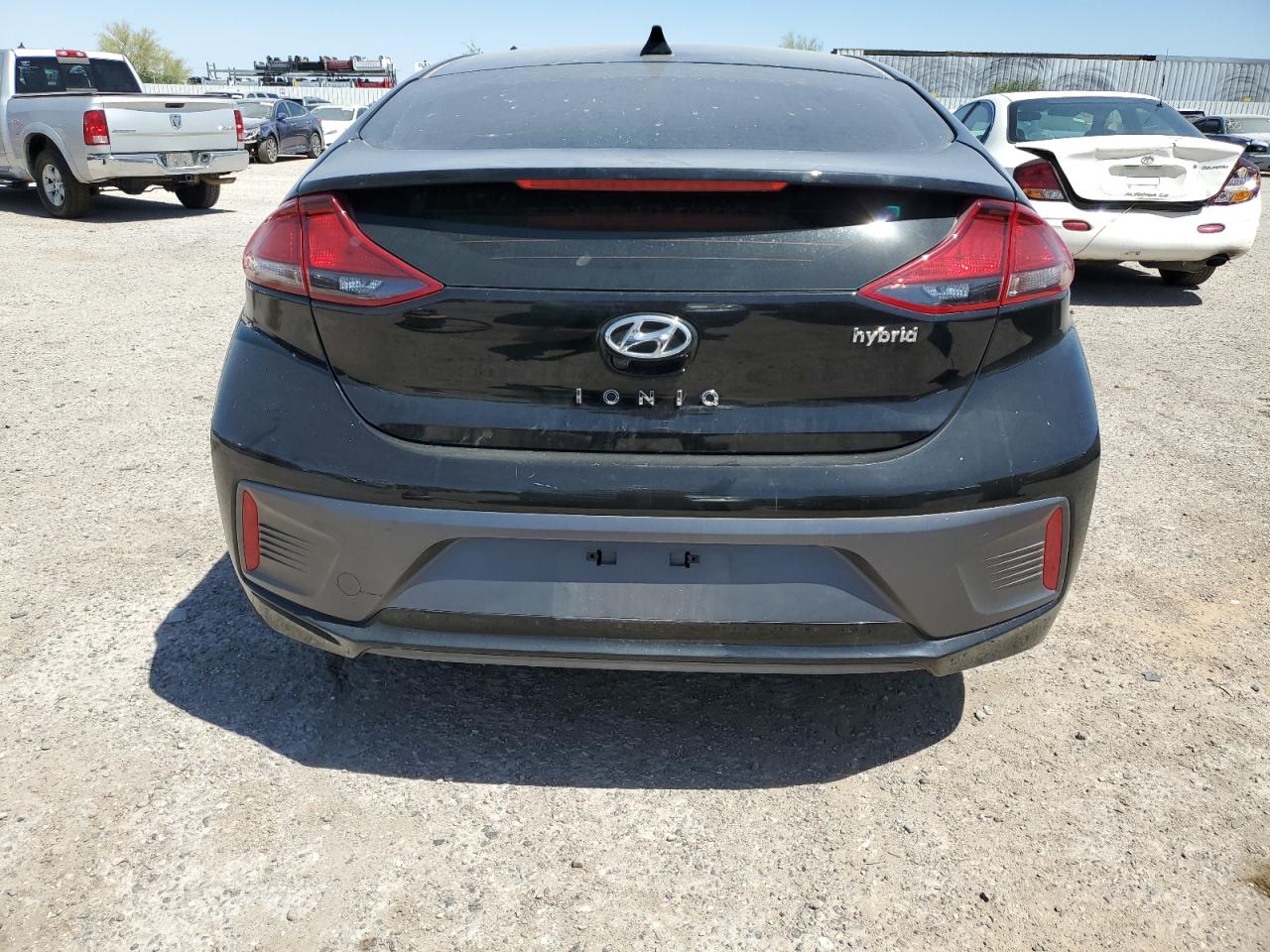 KMHC75LC5NU266198 2022 Hyundai Ioniq Se