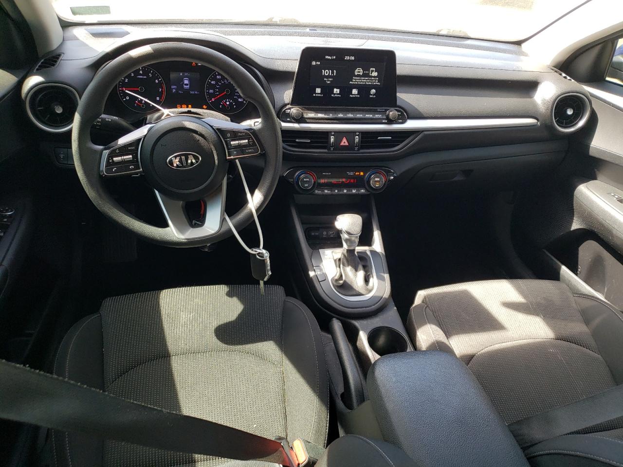 3KPF24AD9KE022327 2019 Kia Forte Fe