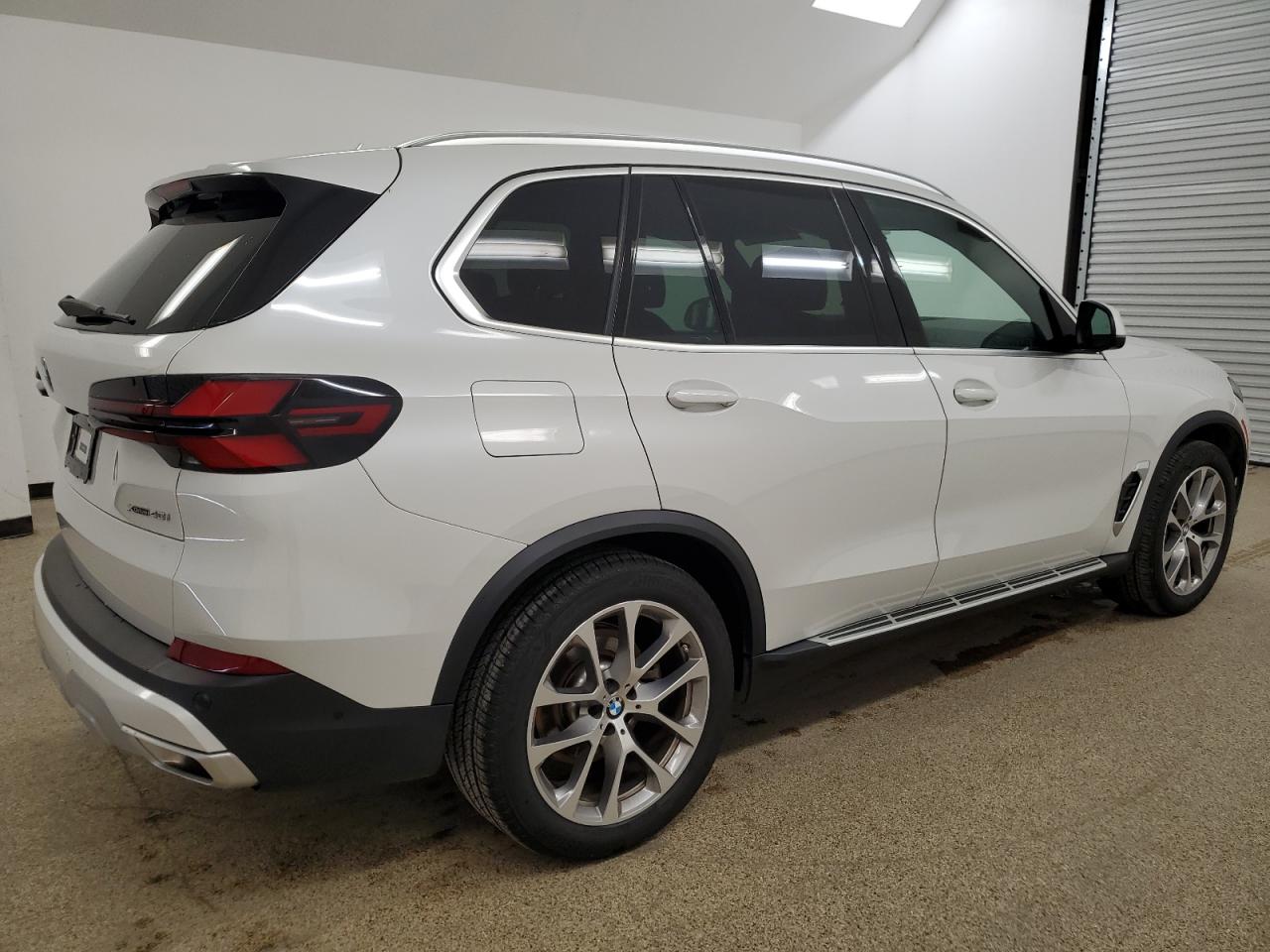 5UX23EU05R9T52876 2024 BMW X5 xDrive40I