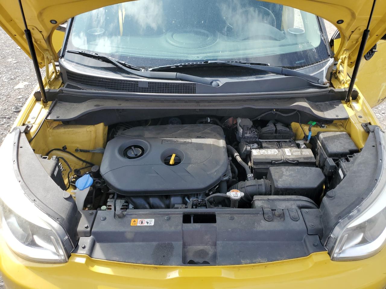 KNDJP3A53F7221569 2015 Kia Soul +