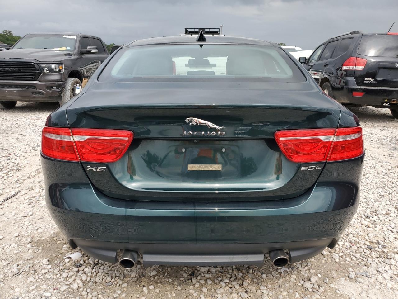 SAJAD4BG4HA965204 2017 Jaguar Xe Premium