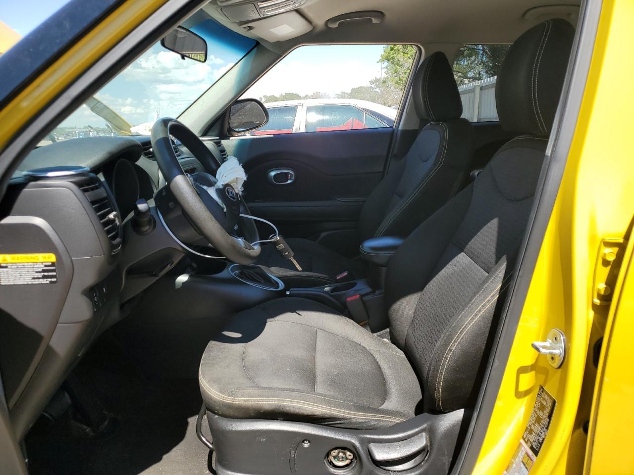 KNDJP3A53F7220311 2015 Kia Soul +