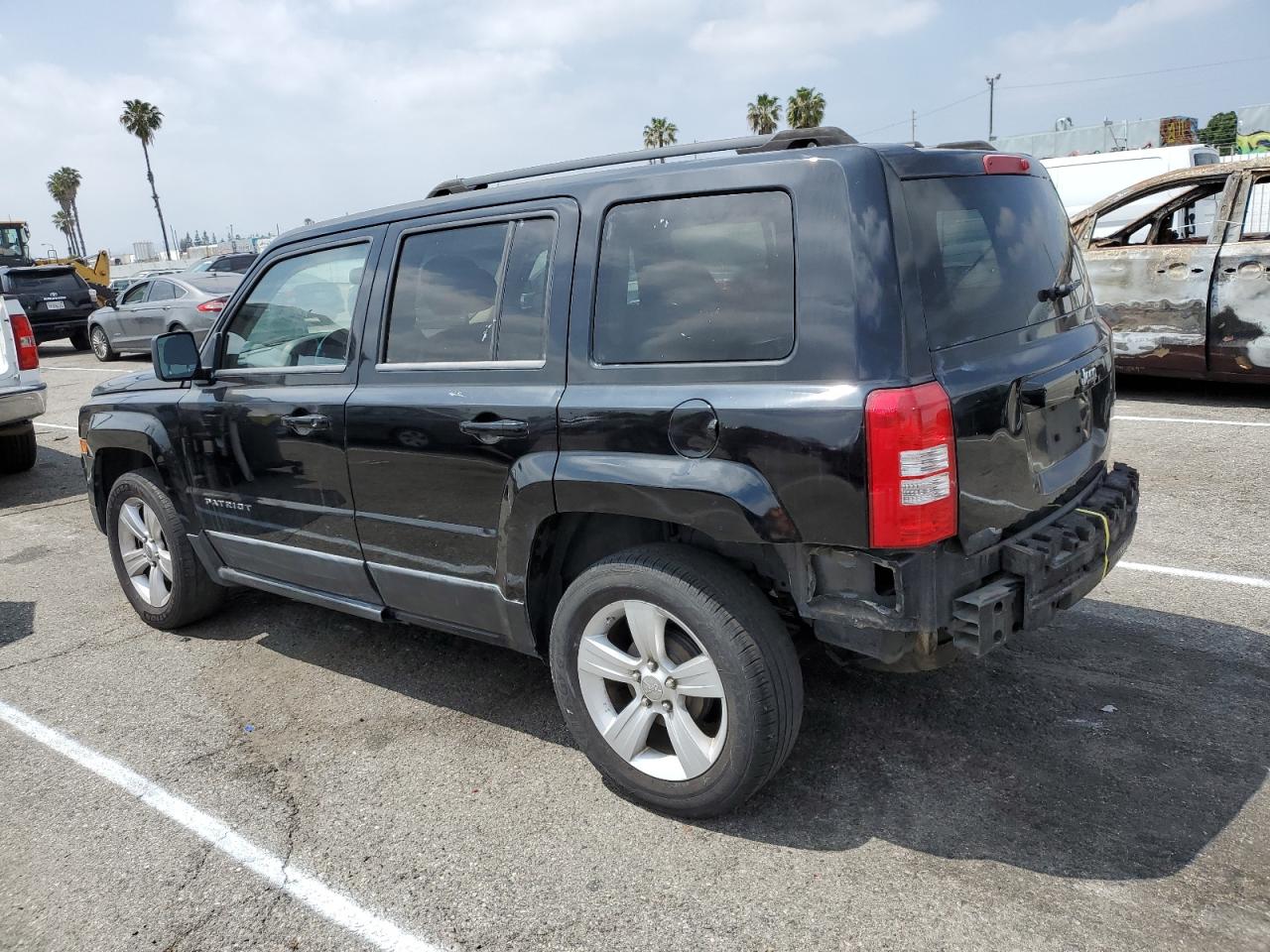 2012 Jeep Patriot Latitude vin: 1C4NJPFB2CD652068