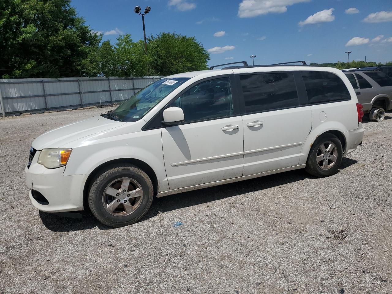 2D4RN3DG0BR739253 2011 Dodge Grand Caravan Mainstreet