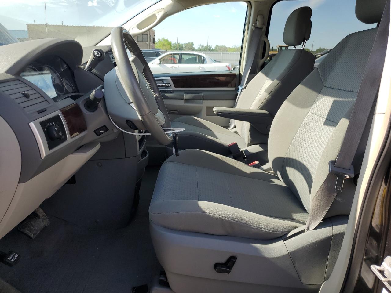 2A4RR5D18AR347302 2010 Chrysler Town & Country Touring