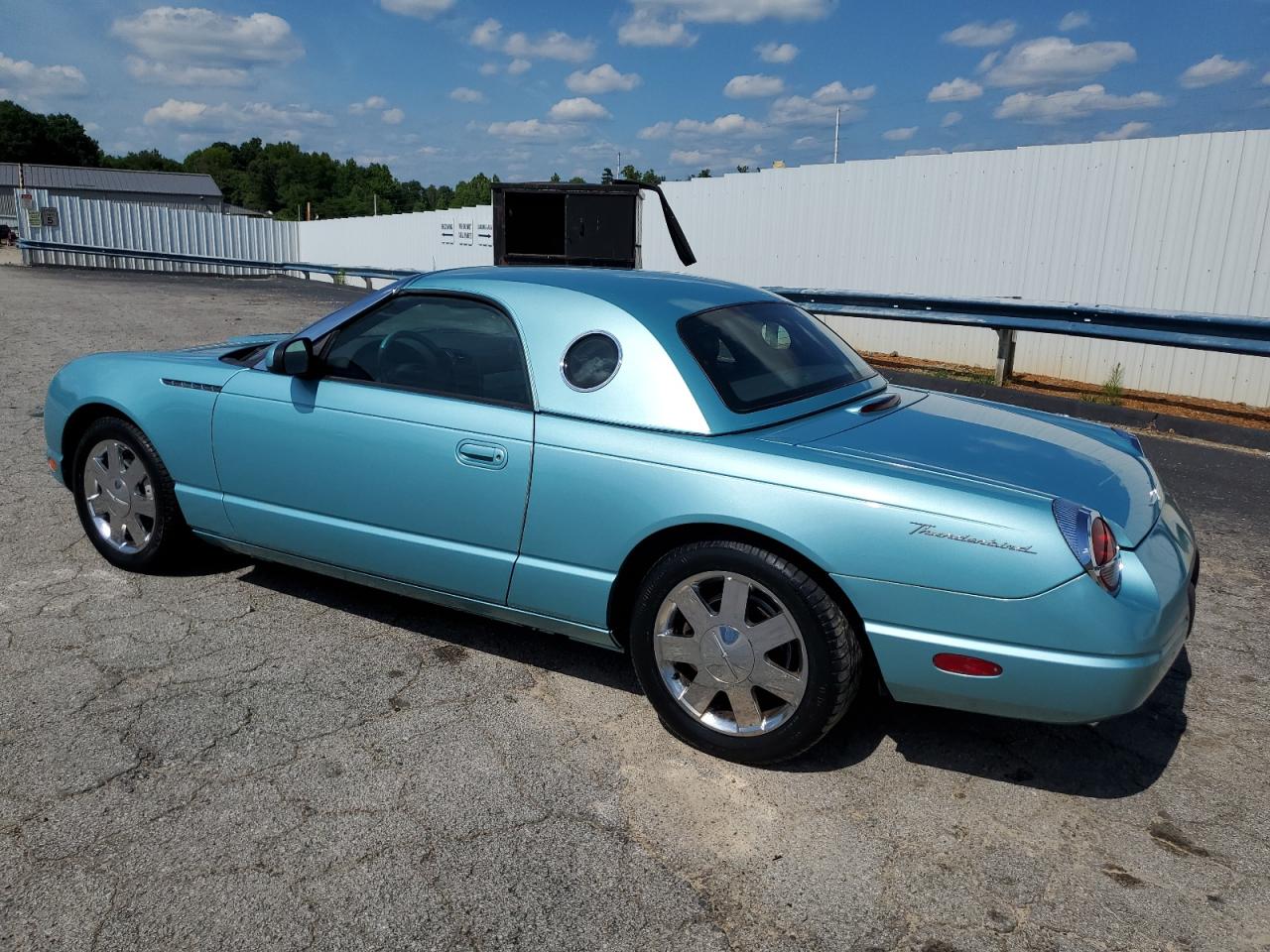 1FAHP60A12Y126078 2002 Ford Thunderbird