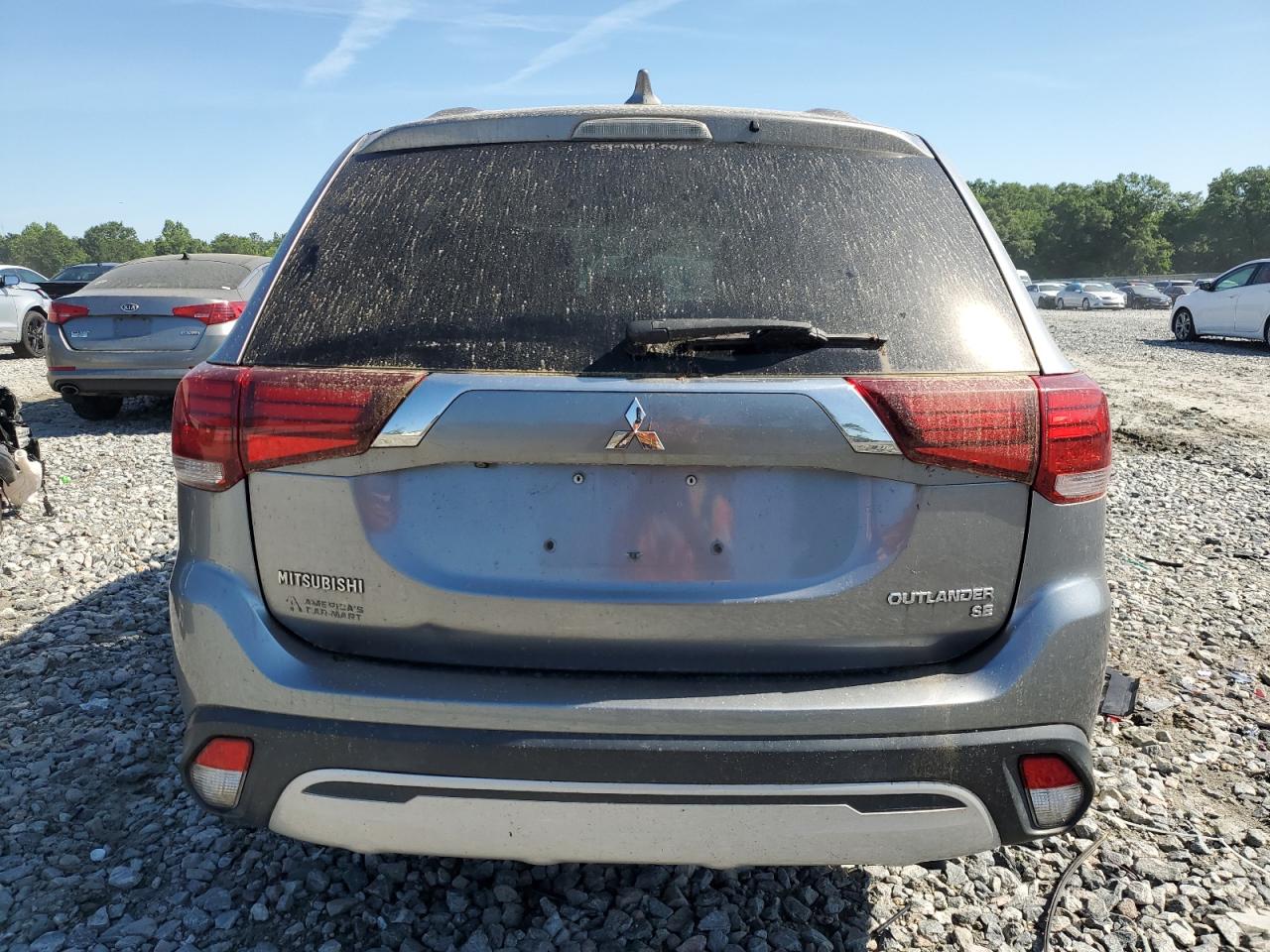 JA4AD3A31KZ020270 2019 Mitsubishi Outlander Se