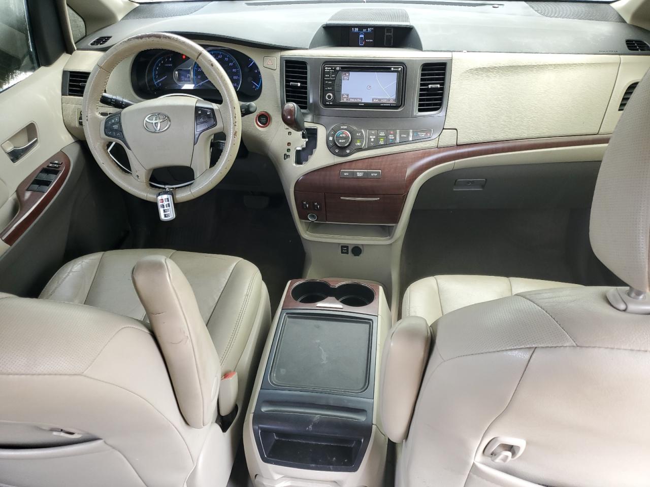 5TDYK3DC2ES515931 2014 Toyota Sienna Xle