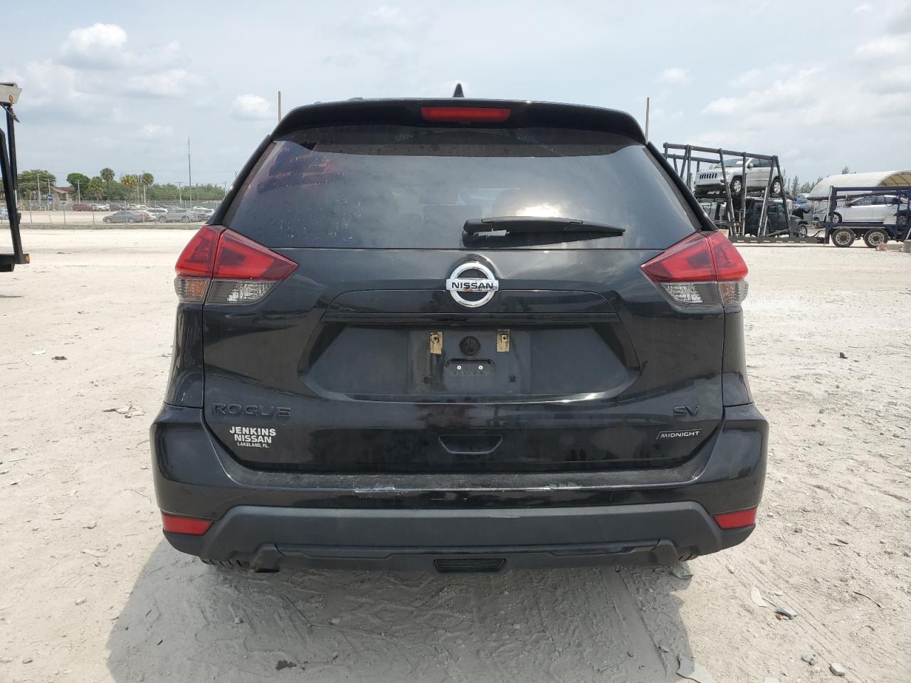 5N1AT2MTXJC802627 2018 Nissan Rogue S