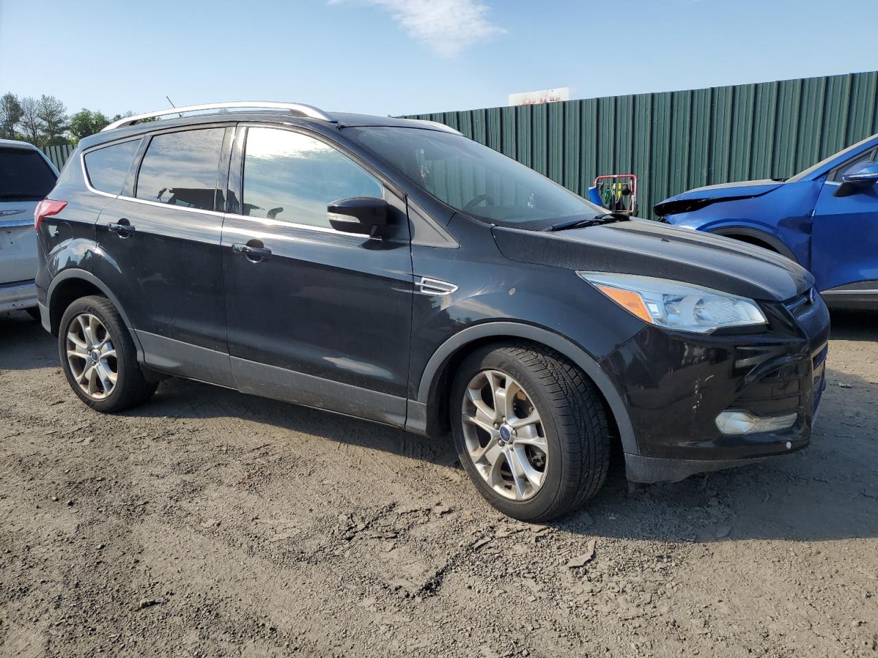 1FMCU9J93GUC17401 2016 Ford Escape Titanium