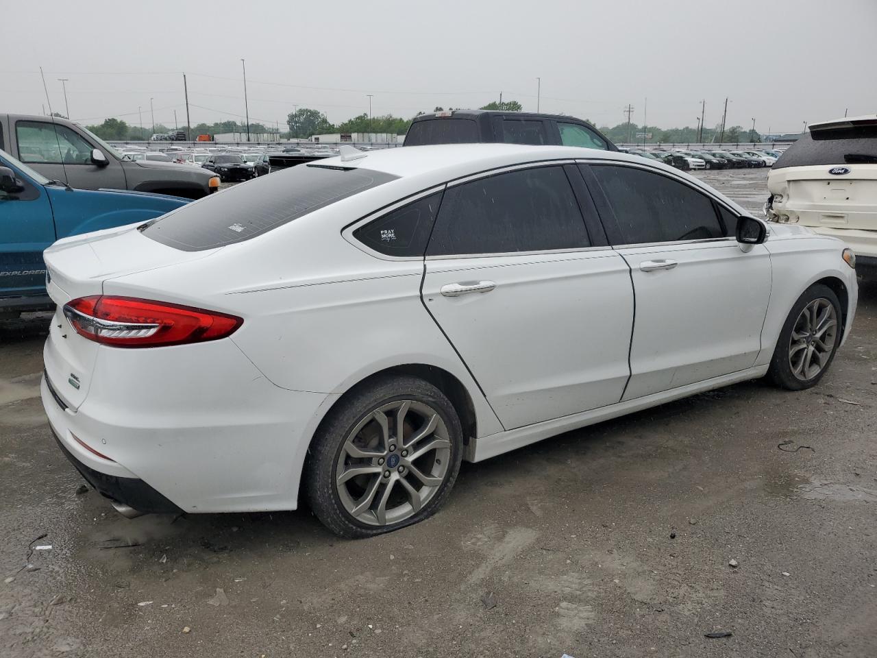 3FA6P0CD1KR138529 2019 Ford Fusion Sel