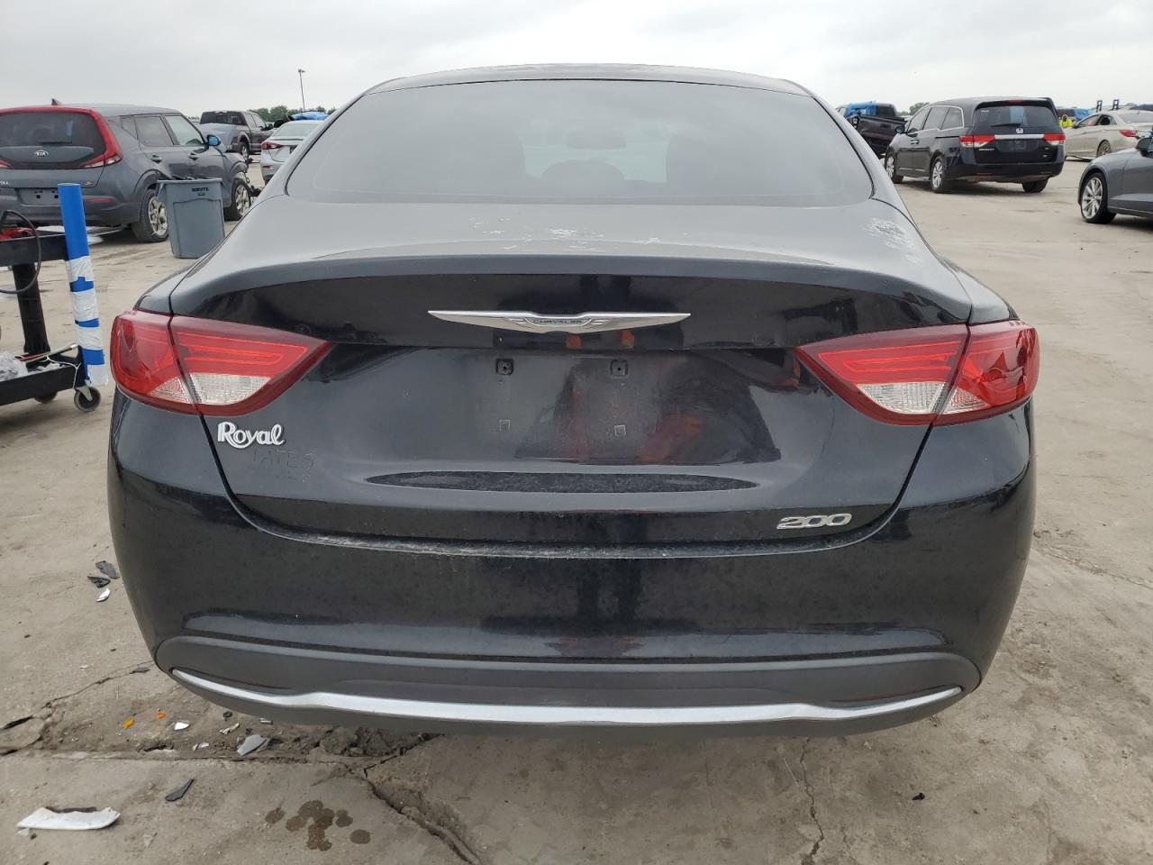 1C3CCCAB6FN556318 2015 Chrysler 200 Limited