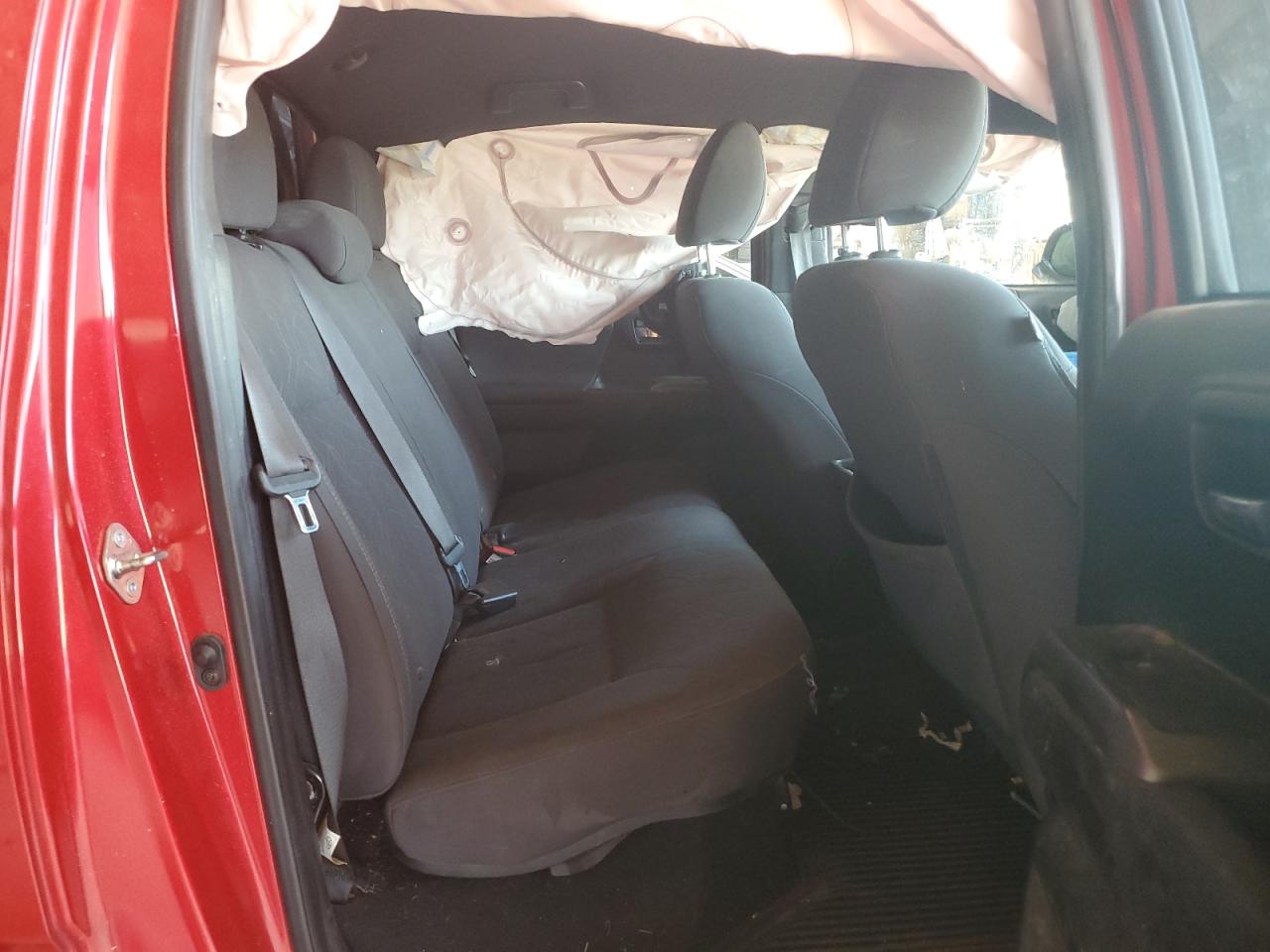 3TMCZ5AN3JM156607 2018 Toyota Tacoma Double Cab