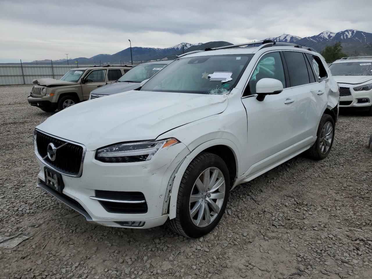 2017 Volvo Xc90 T6 vin: YV4A22PK2H1186919