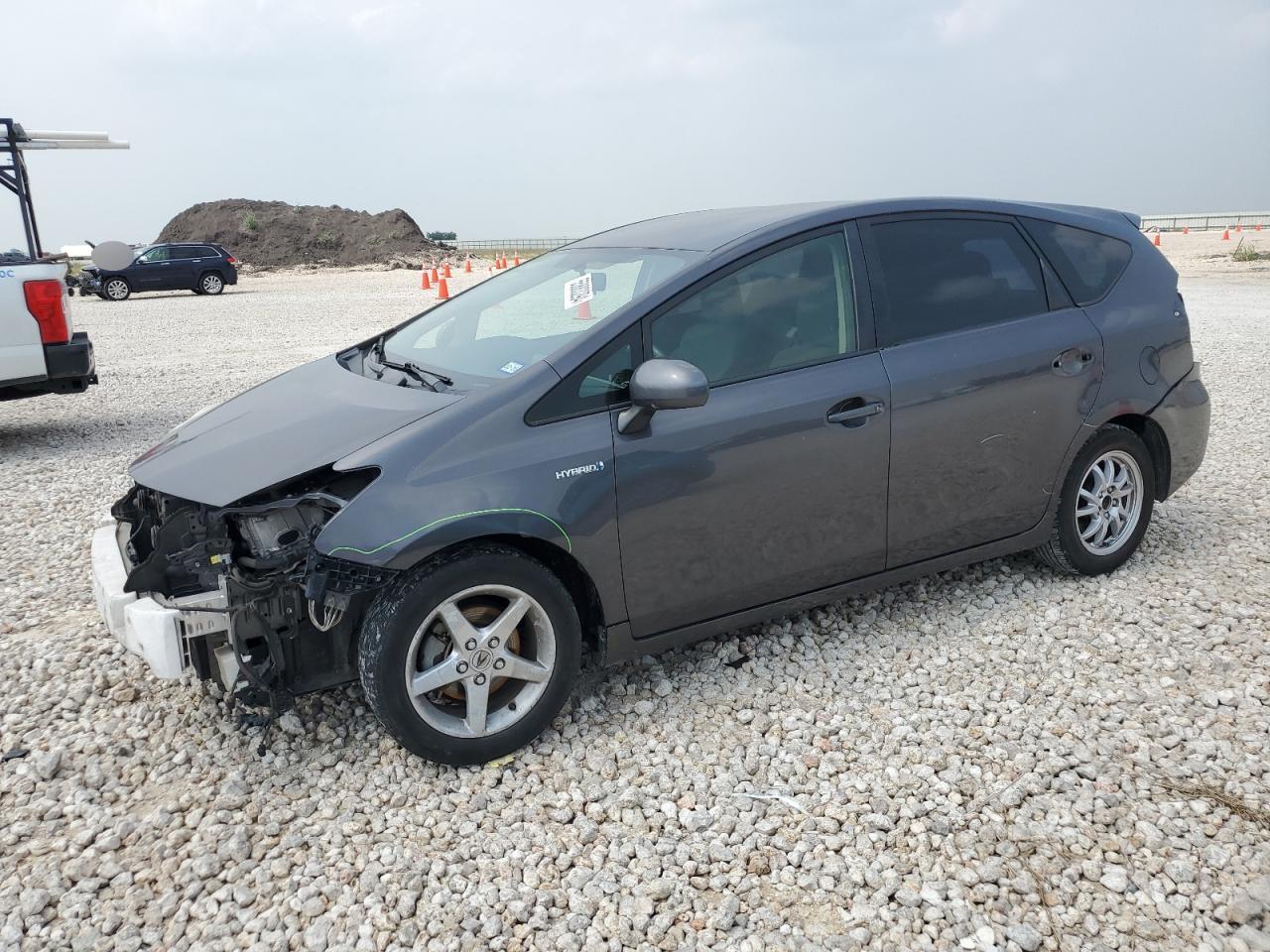 JTDZN3EU8EJ010363 2014 Toyota Prius V