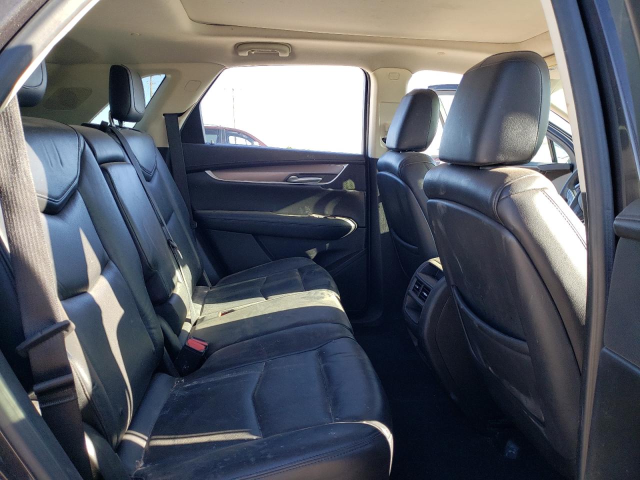 1GYKNCRS1JZ104584 2018 Cadillac Xt5 Luxury