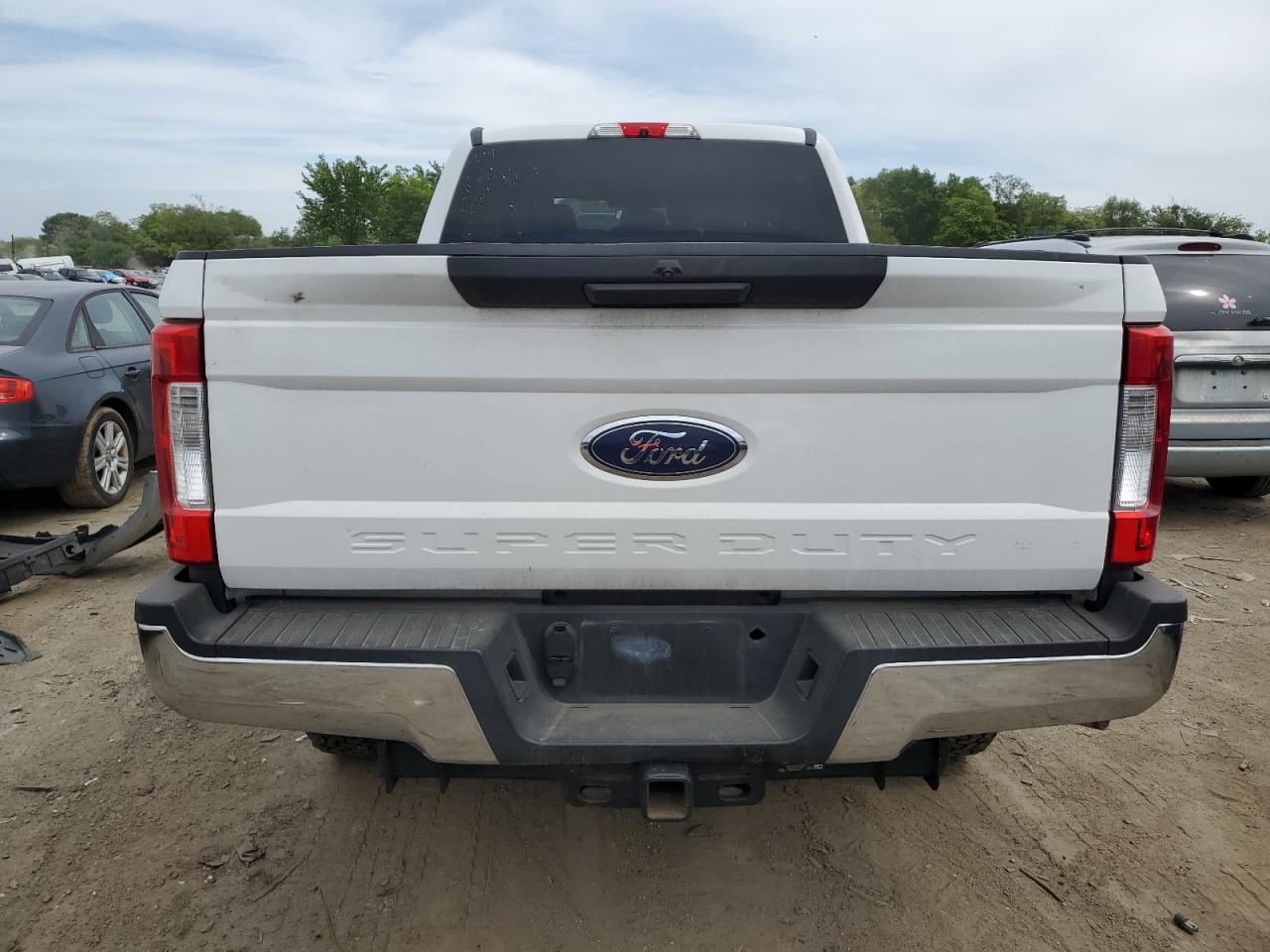 2019 Ford F250 Super Duty vin: 1FT7W2B61KED13526