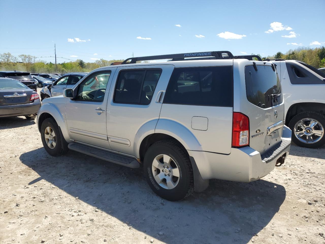 5N1AR18W77C621233 2007 Nissan Pathfinder Le