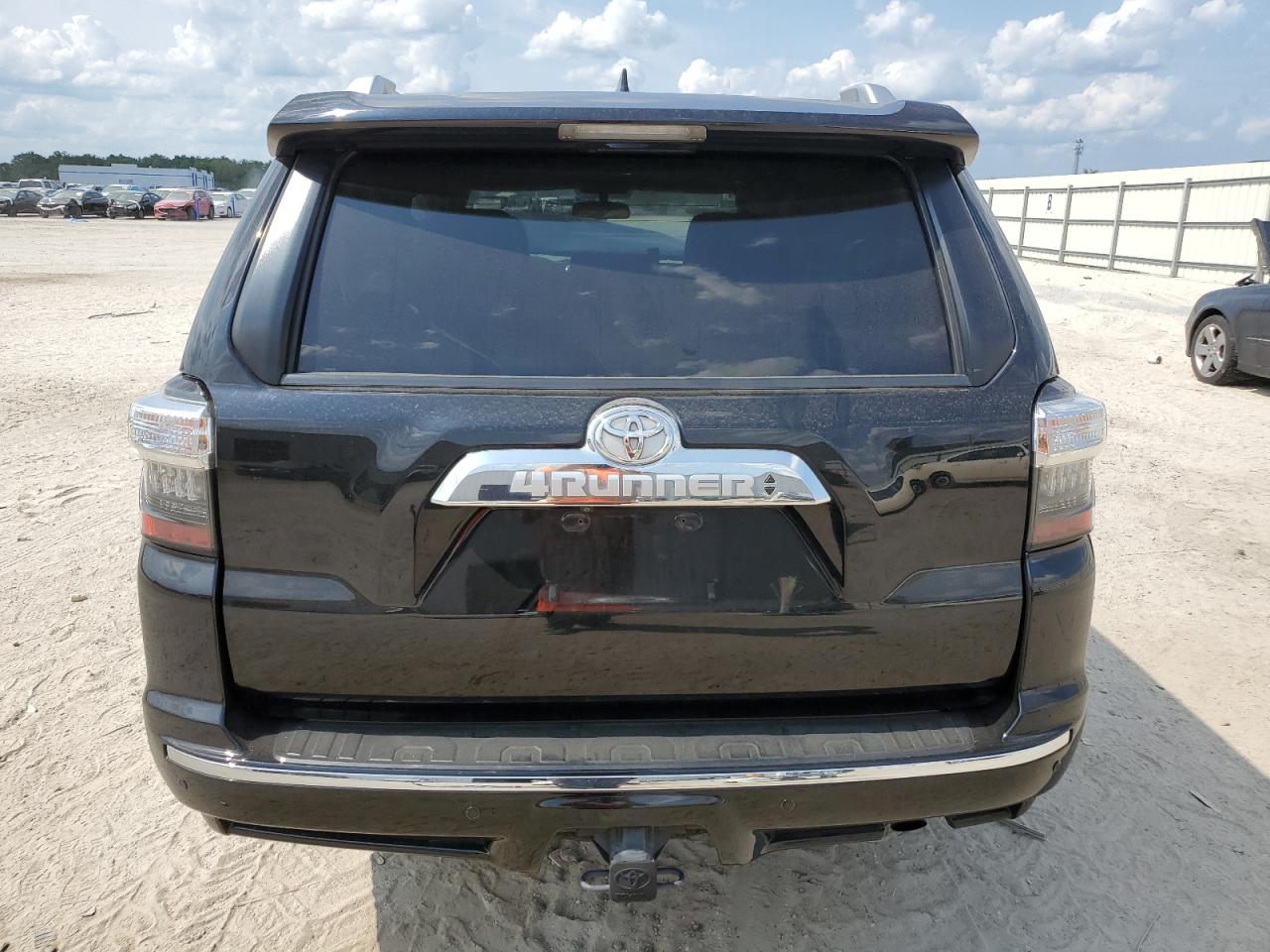 JTEZU5JR3G5126755 2016 Toyota 4Runner Sr5