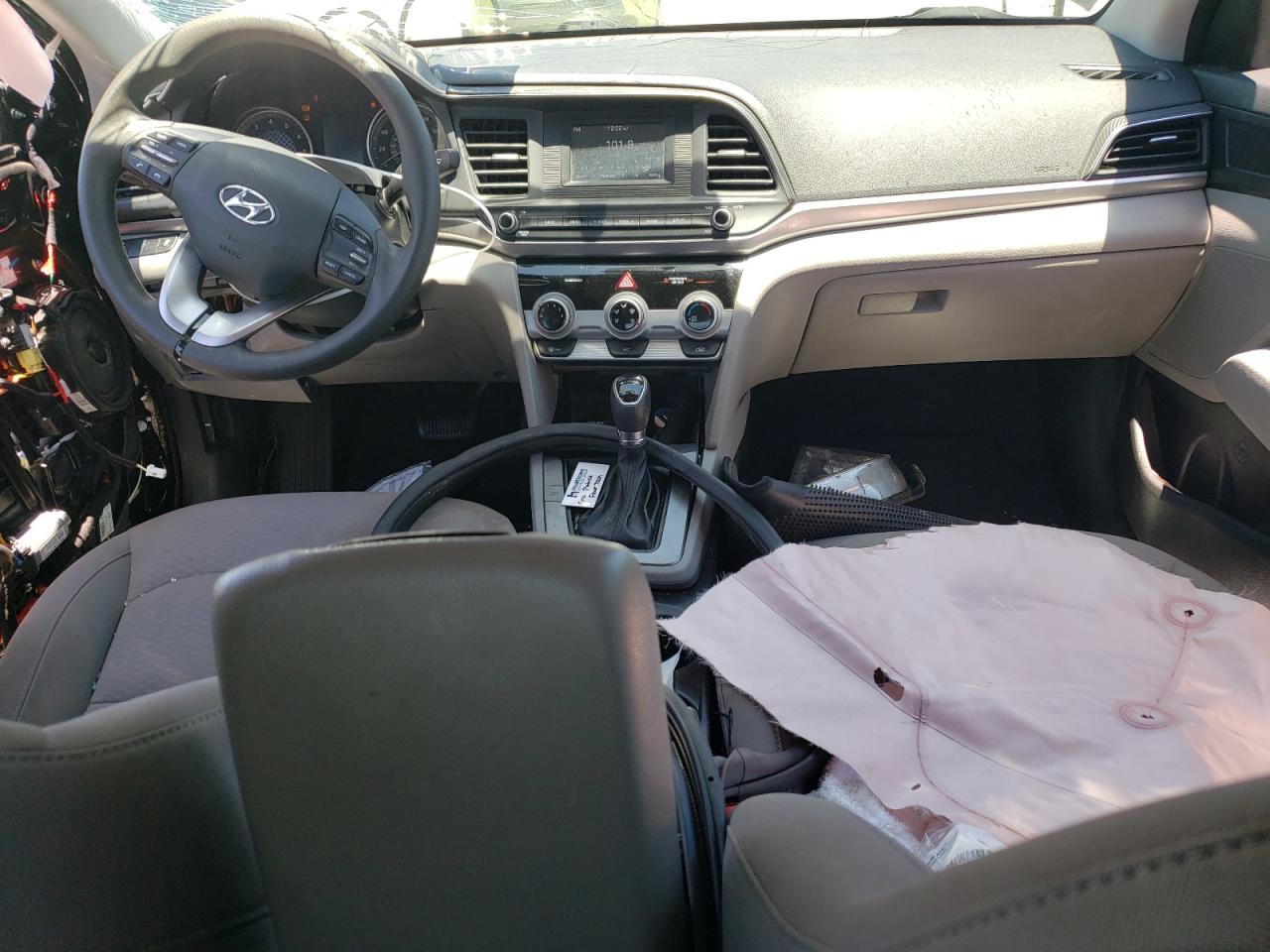 KMHD74LF9KU821609 2019 Hyundai Elantra Se