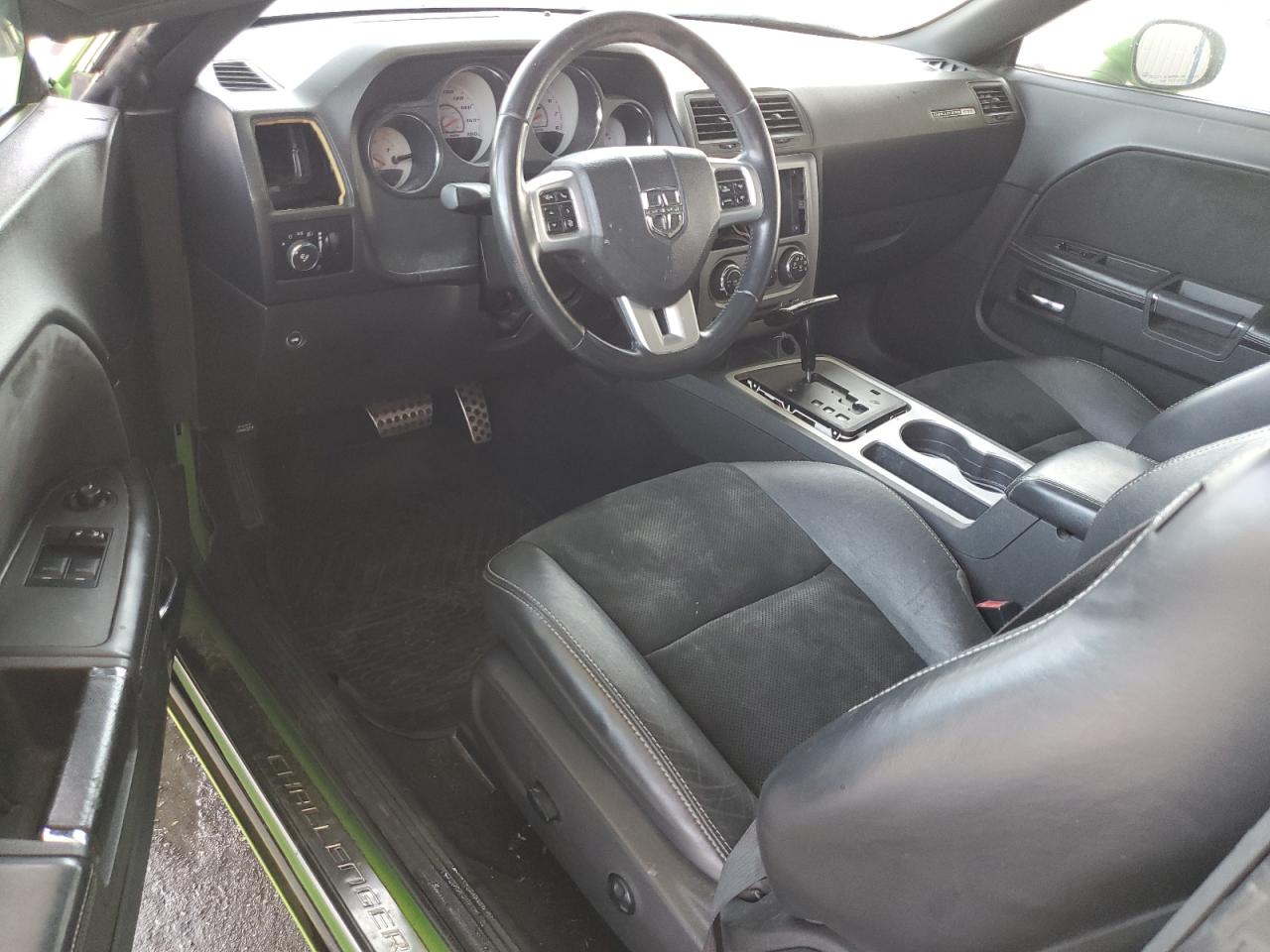 2B3CJ7DJ5BH589701 2011 Dodge Challenger Srt-8