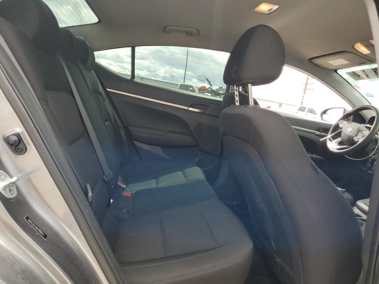 5NPD74LF0KH411974 2019 Hyundai Elantra Se