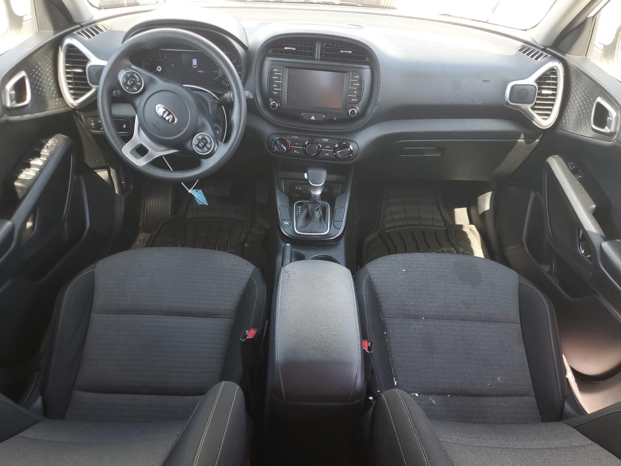 KNDJ23AU0L7717575 2020 Kia Soul Lx