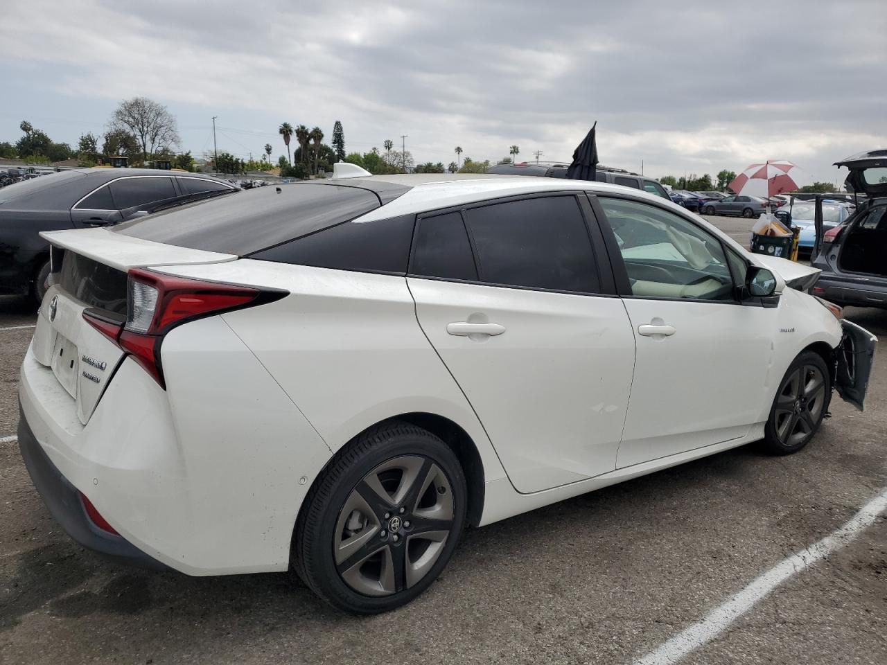 2019 Toyota Prius vin: JTDKARFU9K3068805