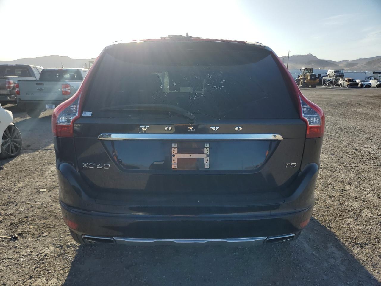 YV426MDB8F2597595 2015 Volvo Xc60 T5 Premier