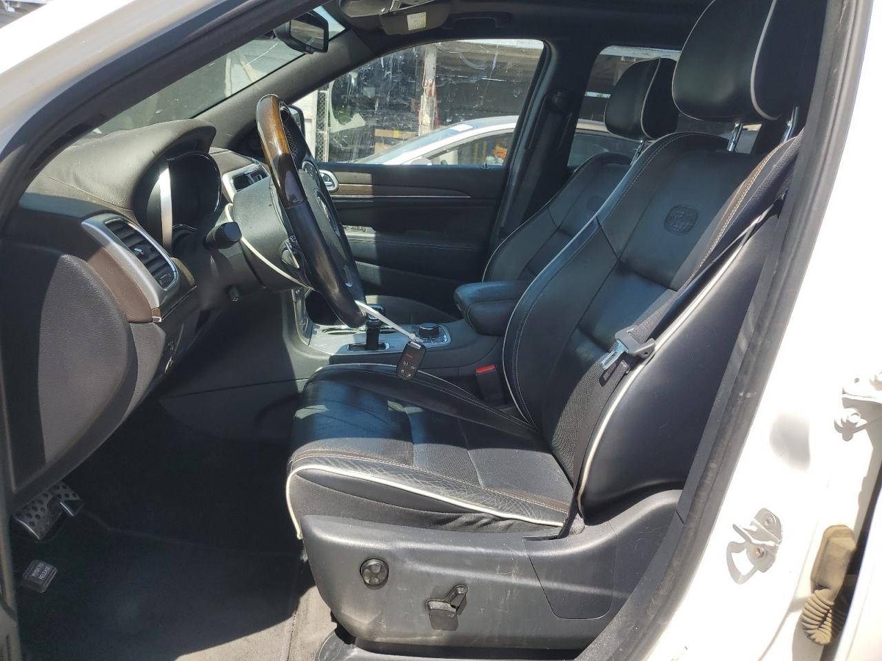 1C4RJFCG4EC247415 2014 Jeep Grand Cherokee Overland