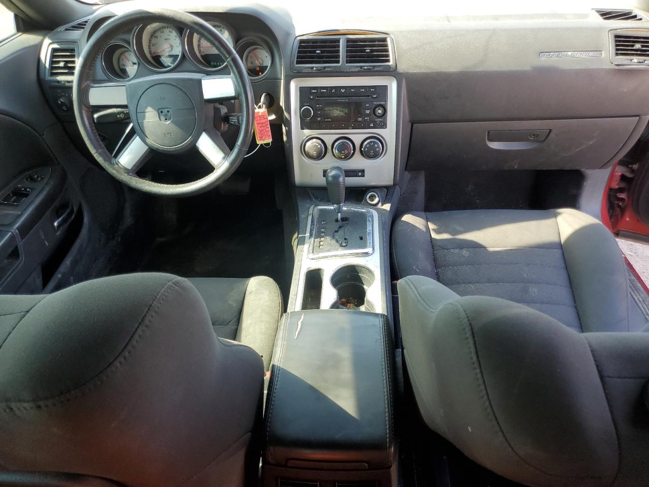 2B3LJ44VX9H526735 2009 Dodge Challenger Se