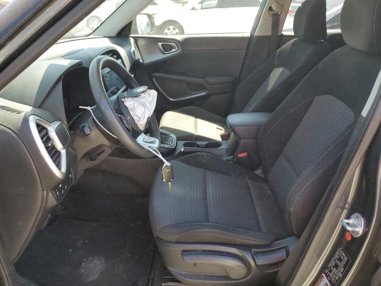 KNDJ23AU6L7016815 2020 Kia Soul Lx