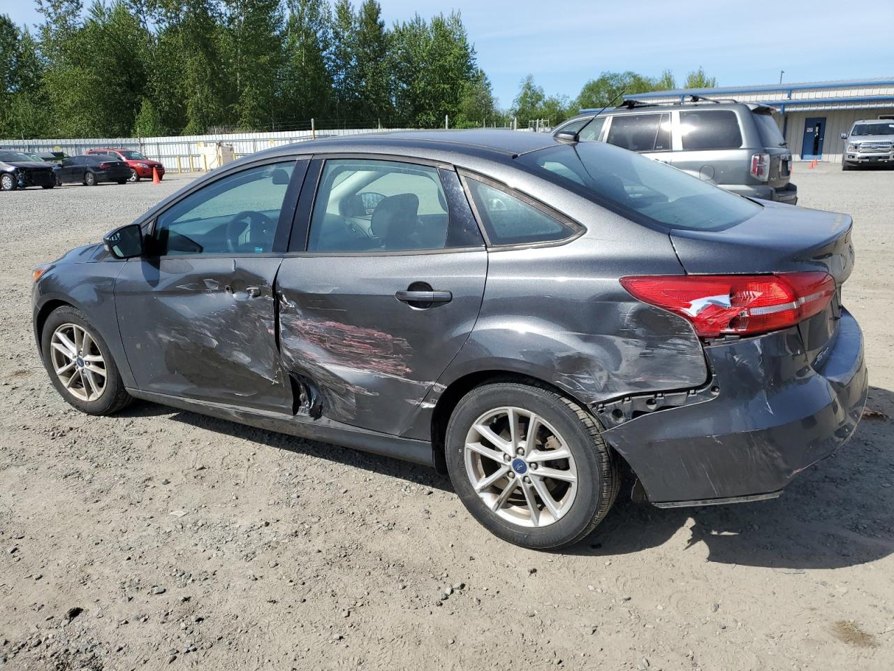 1FADP3FE9HL325523 2017 Ford Focus Se