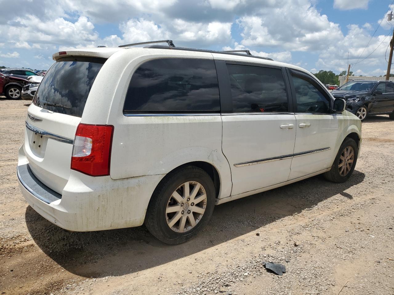 2A4RR5DGXBR735105 2011 Chrysler Town & Country Touring