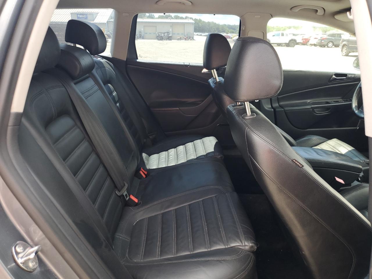 WVWRU73C28E060077 2008 Volkswagen Passat Wagon Vr6 4Motion