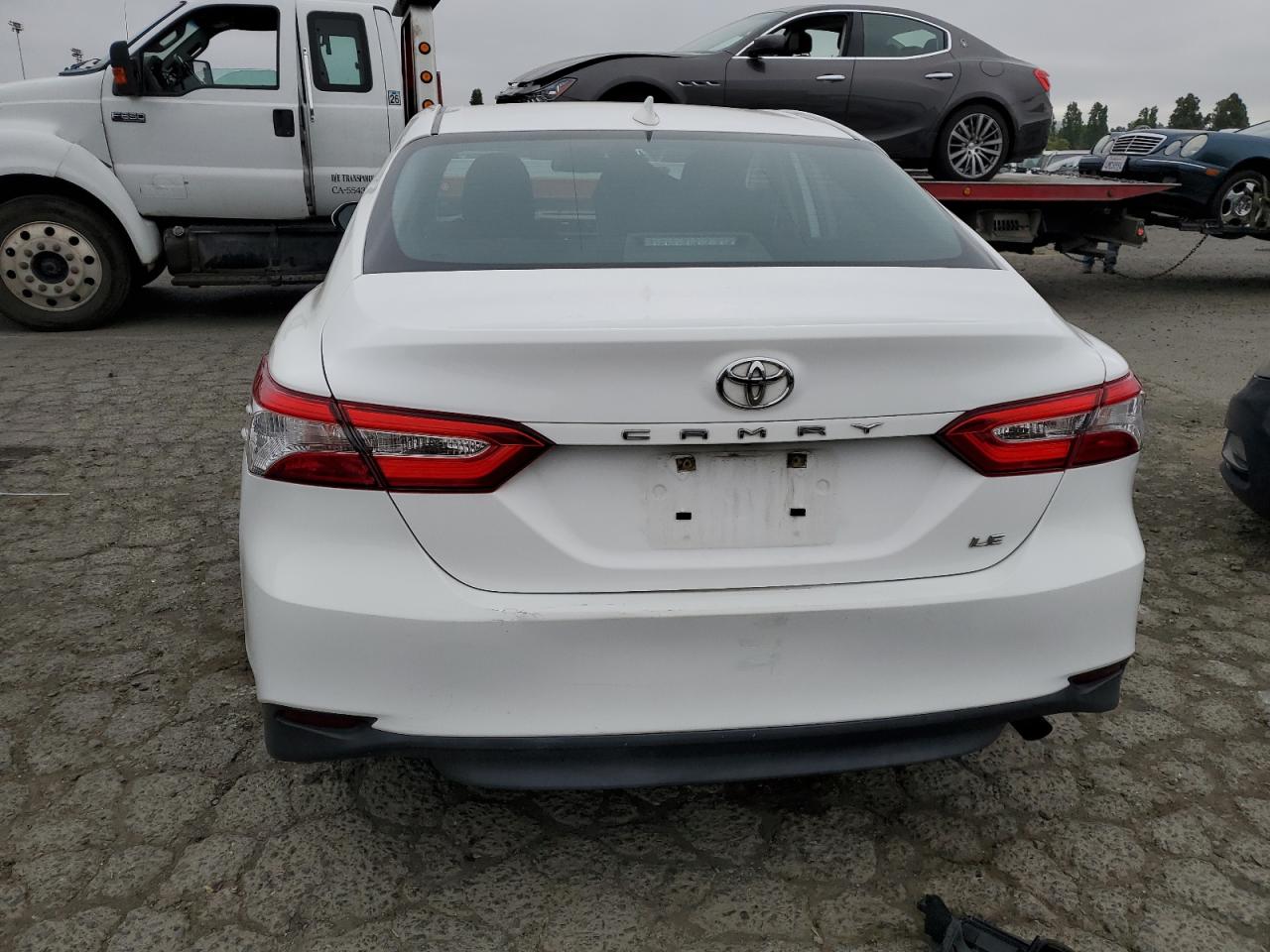 4T1B11HKXKU239855 2019 Toyota Camry L