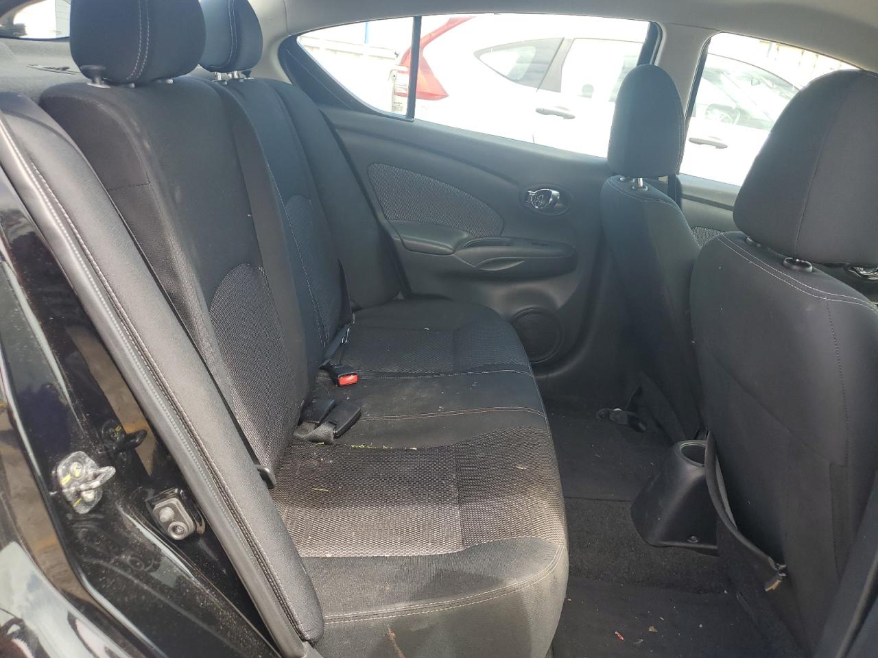 3N1CN7APXFL830485 2015 Nissan Versa S