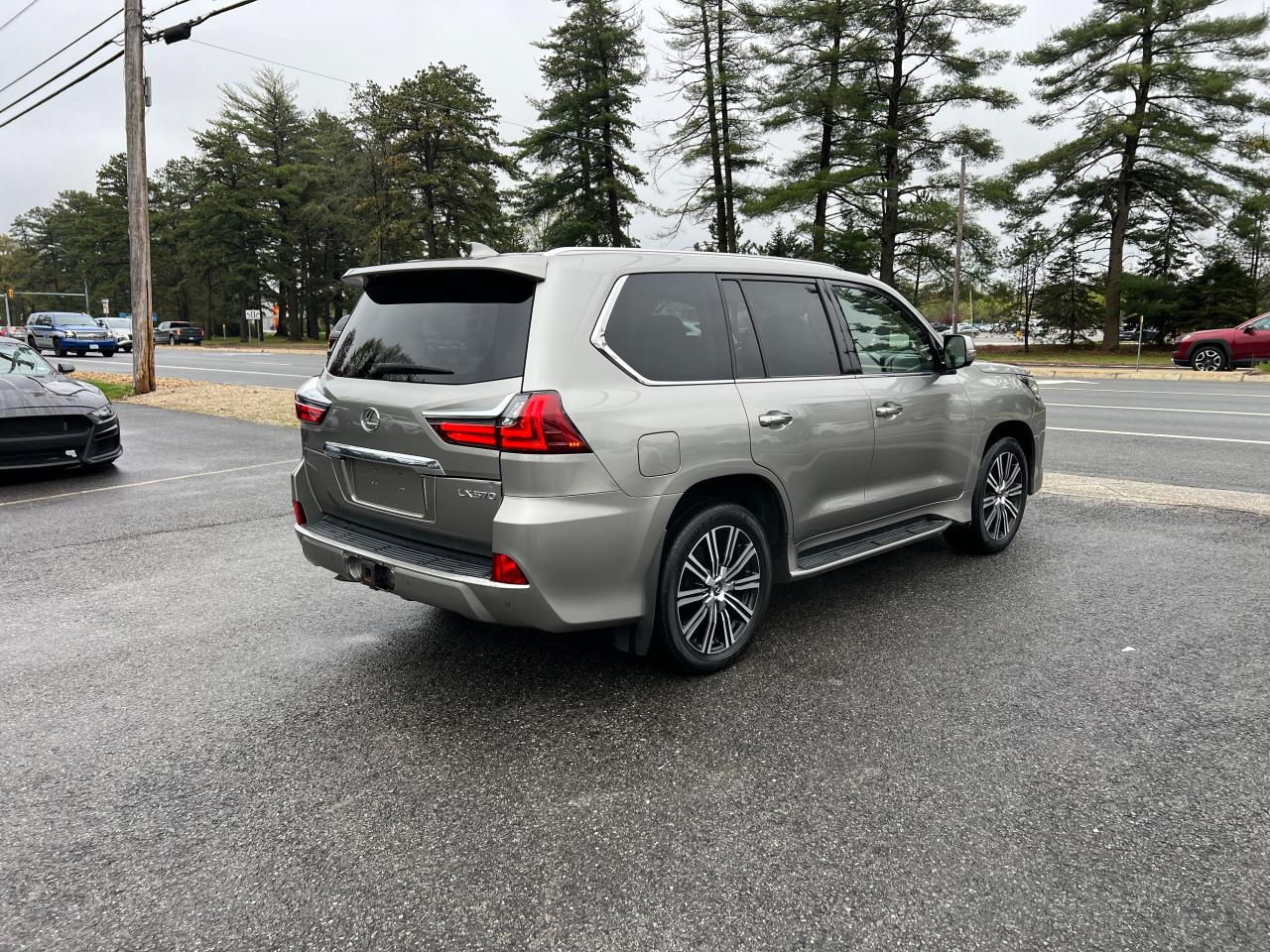 JTJHY7AX1K4309355 2019 Lexus Lx 570