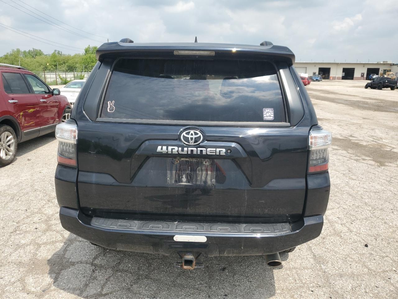 JTEBU5JR2K5656015 2019 Toyota 4Runner Sr5