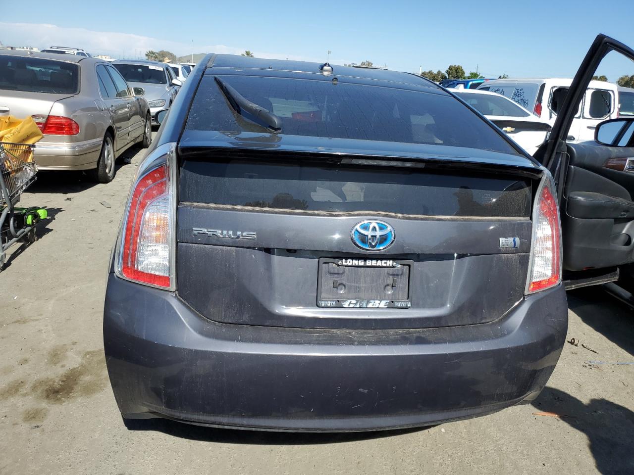 JTDKN3DUXE1742562 2014 Toyota Prius