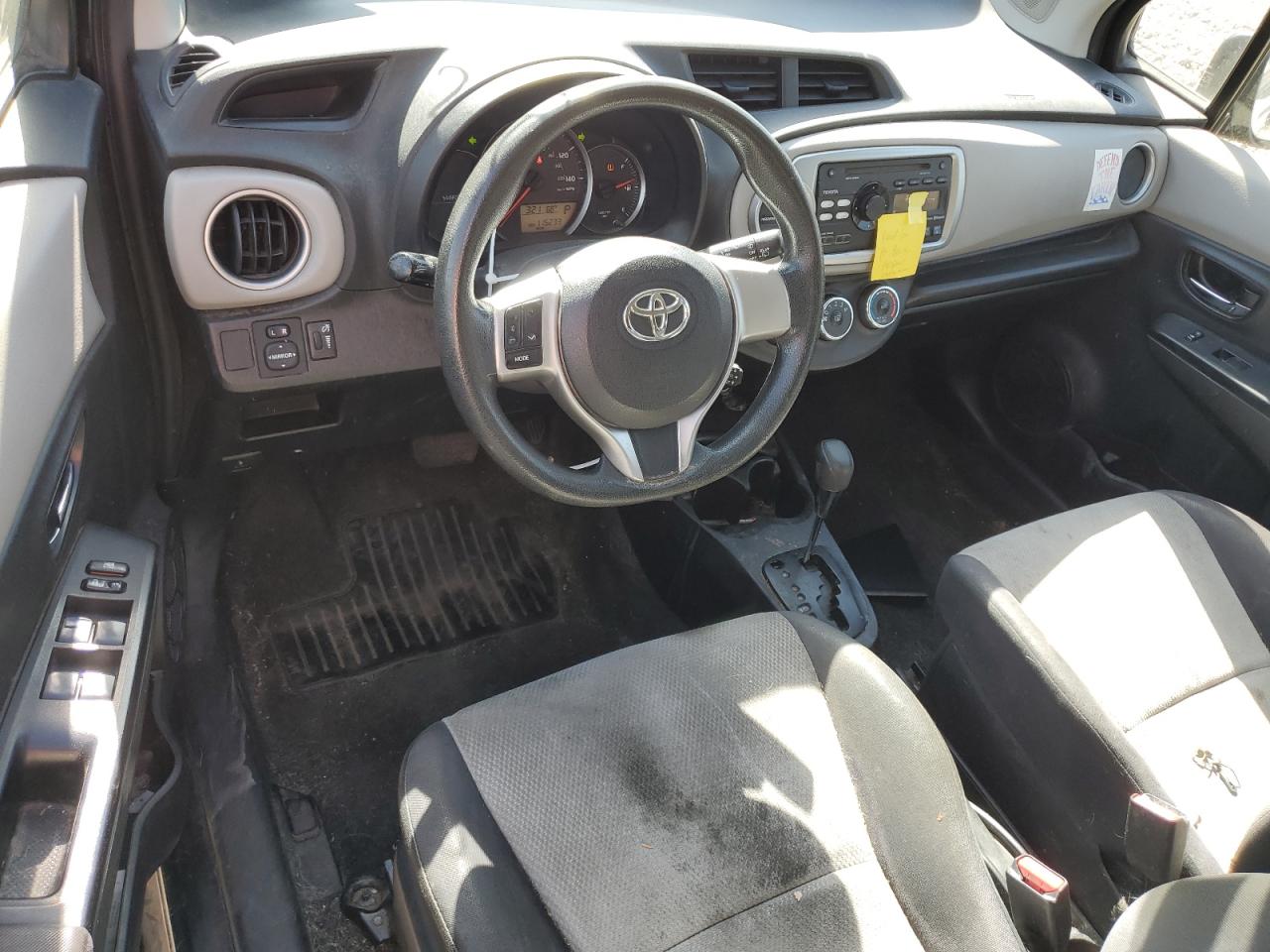 JTDKTUD38DD559483 2013 Toyota Yaris