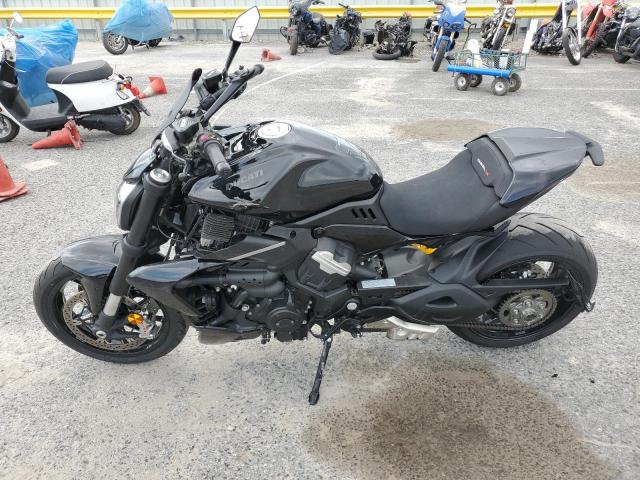 2023 DUCATI DIAVEL V4 ZDMGAR1W2PB000510
