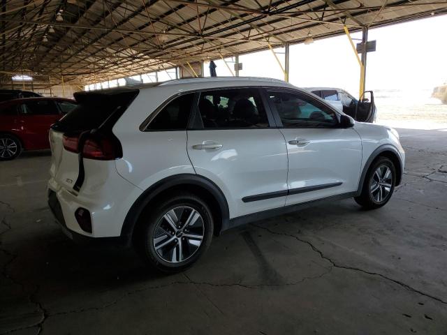 KNDCB3LC9N5510968 Kia Niro EX 3