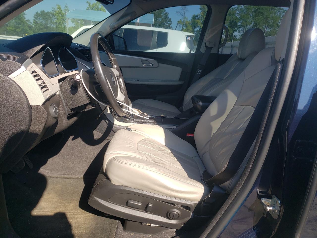 1GNKRLED9CJ307085 2012 Chevrolet Traverse Ltz