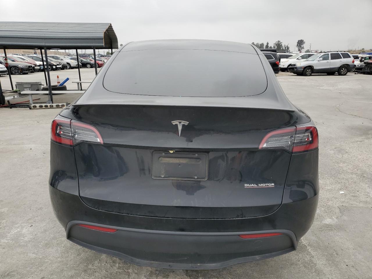 7SAYGDEFXPF744321 2023 Tesla Model Y
