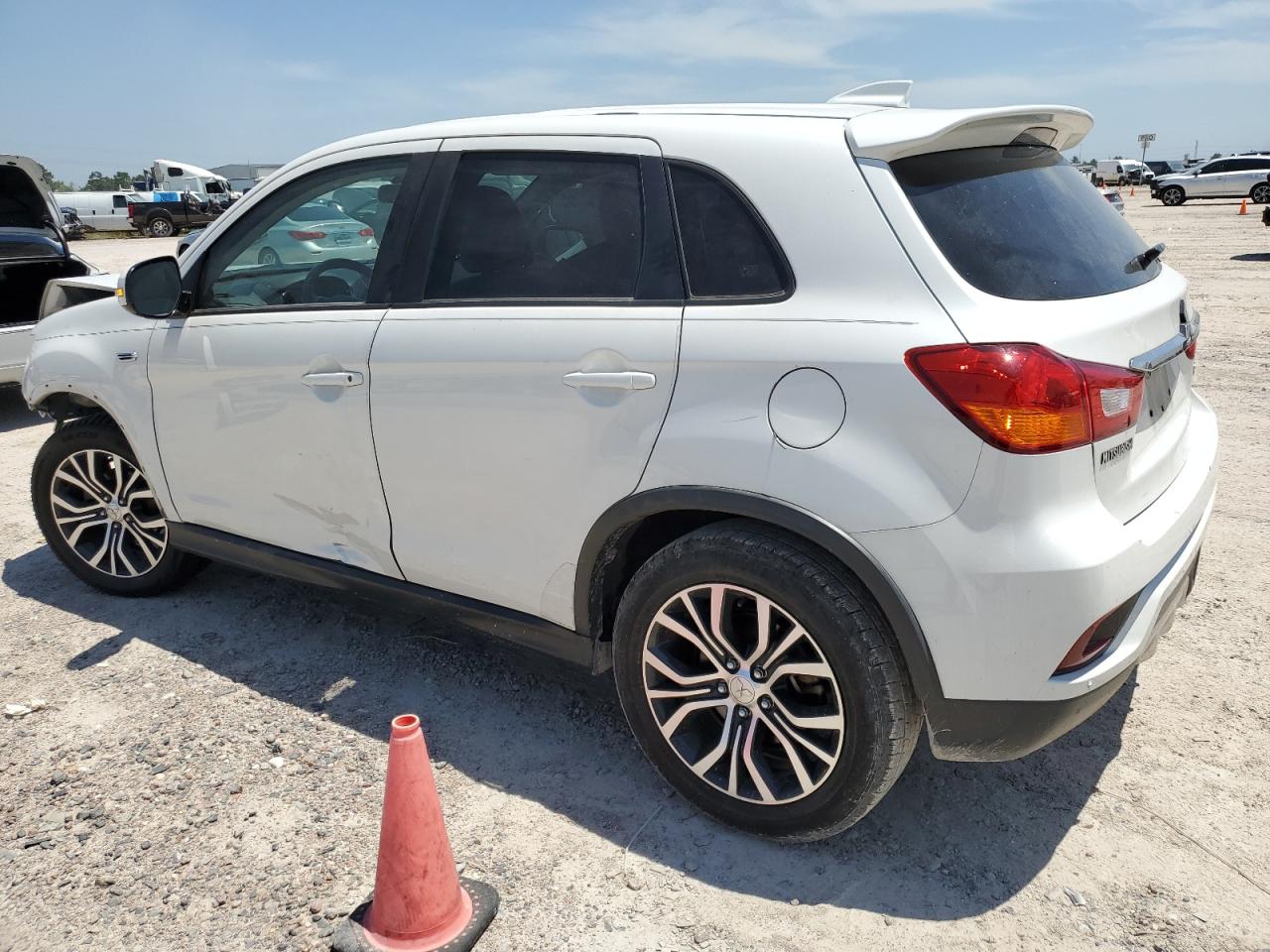 JA4AP3AU0JU024970 2018 Mitsubishi Outlander Sport Es