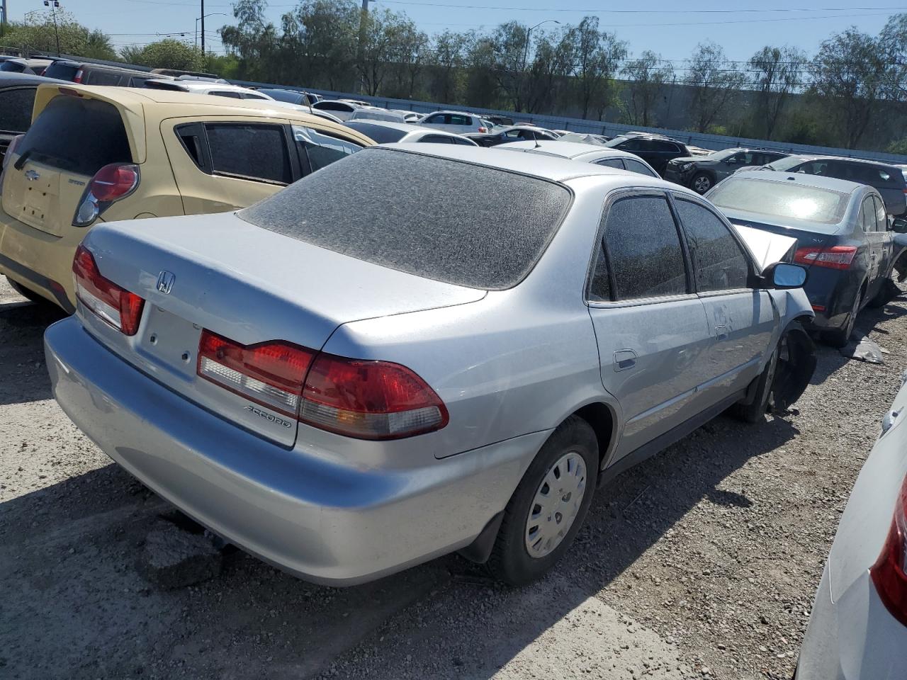 1HGCF86652A112331 2002 Honda Accord Value